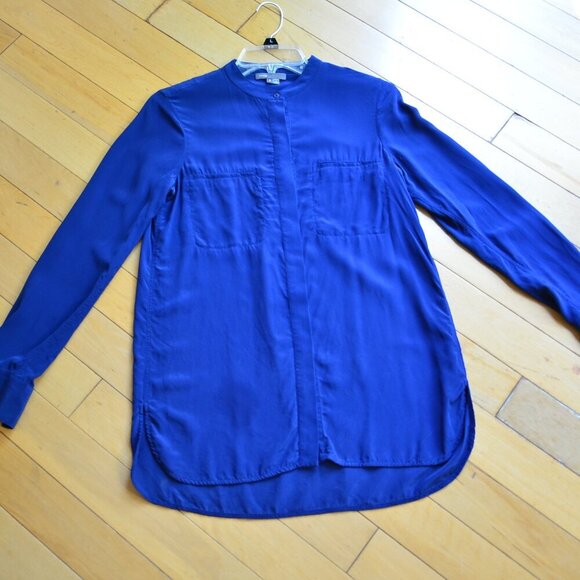 Vince Tops - Vince 100% silk Blouse Size 2 Navy